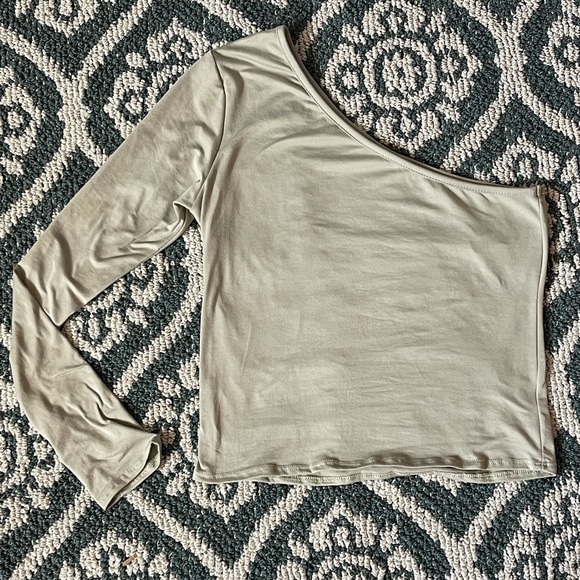 Sage green crop top - Picture 1 of 1